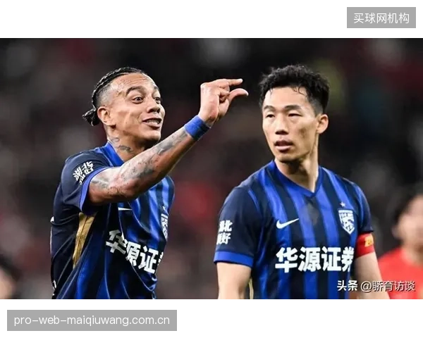中超半程战罢，武汉三镇与天津津门虎积分排名联赛末两位，保级形势岌岌可危。