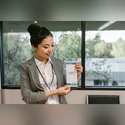钟奕然